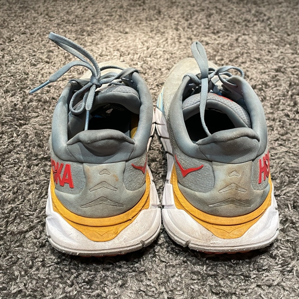 Hoka arahi 6 - Picture 4 of 8